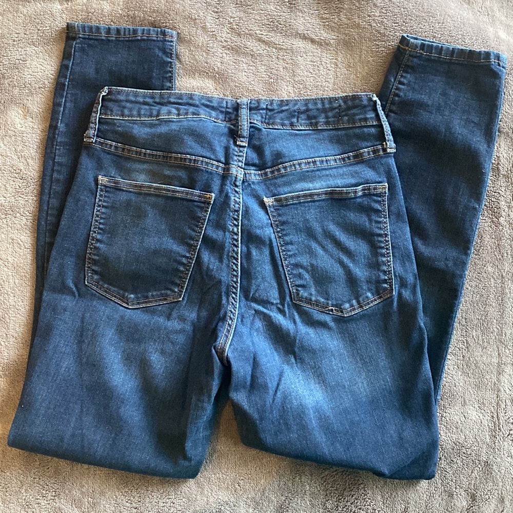 Universal Threads Jeans - Picture 2 of 4